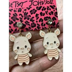 🐷🐷New betseyville earrings little piggy 🐷 🐷🐷🐷🐷